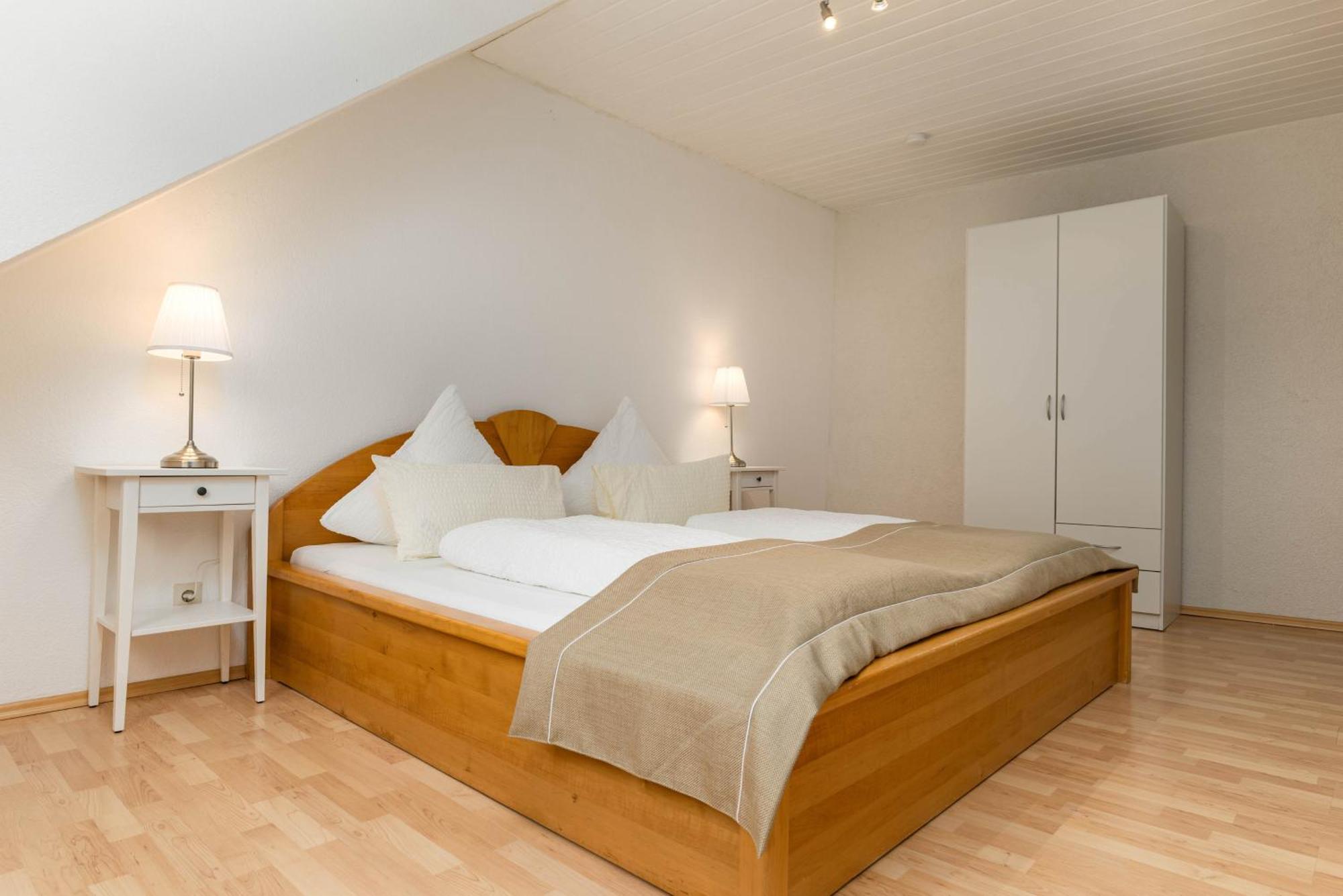 Riesling Appartement For 2 - 4 People - Billiards - Balcony With Mosel View - Parking - Wine Barrel Bar - Fully Equipped Kitchen - Netflix - Waiputv - 3 Km From Cochem Klotten Exterior foto