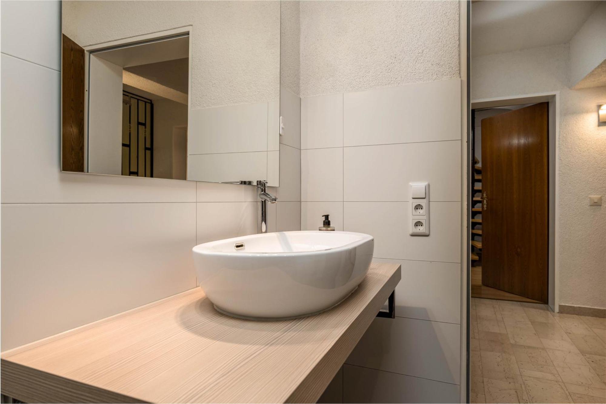 Riesling Appartement For 2 - 4 People - Billiards - Balcony With Mosel View - Parking - Wine Barrel Bar - Fully Equipped Kitchen - Netflix - Waiputv - 3 Km From Cochem Klotten Exterior foto