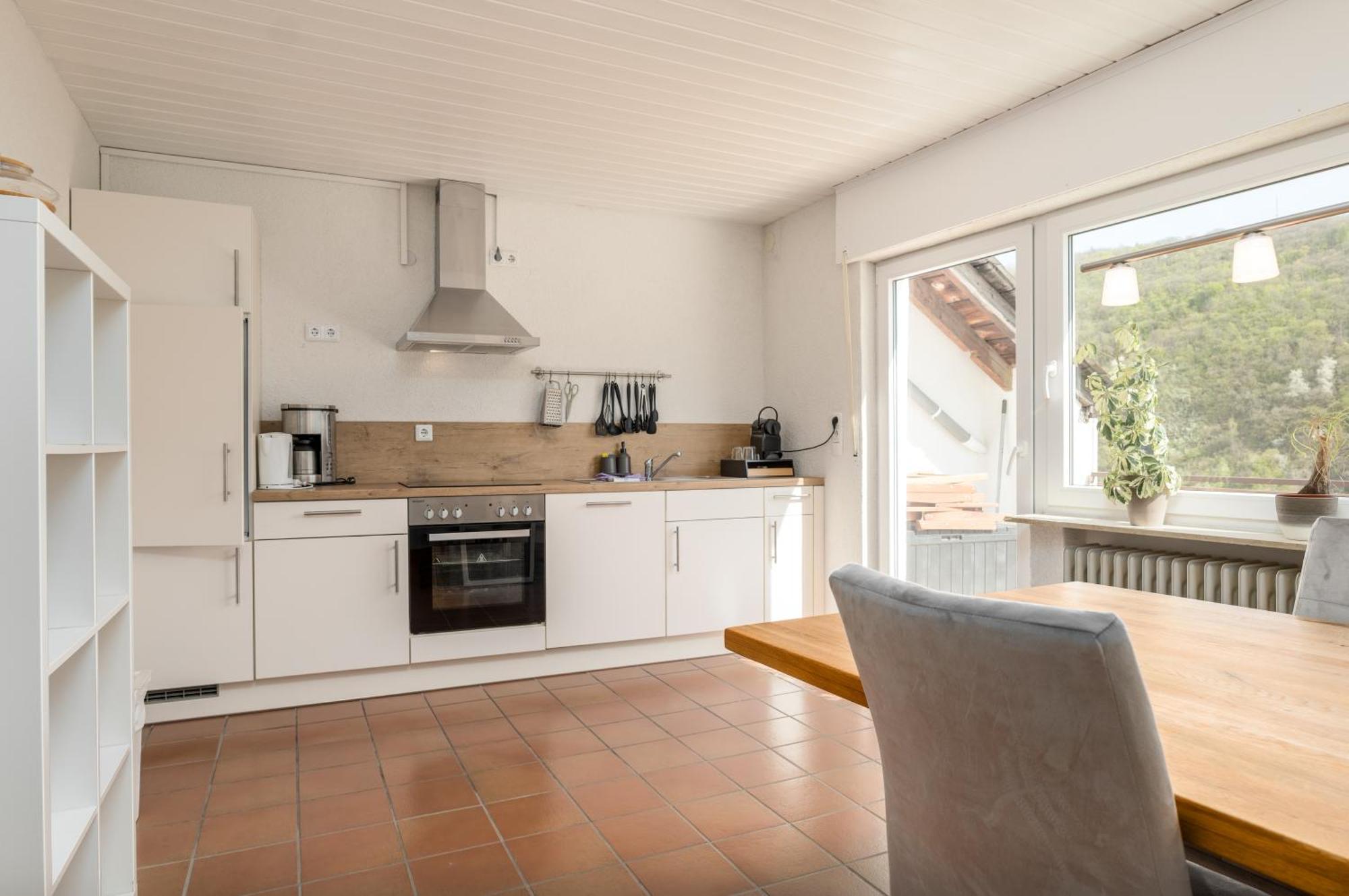 Riesling Appartement For 2 - 4 People - Billiards - Balcony With Mosel View - Parking - Wine Barrel Bar - Fully Equipped Kitchen - Netflix - Waiputv - 3 Km From Cochem Klotten Exterior foto