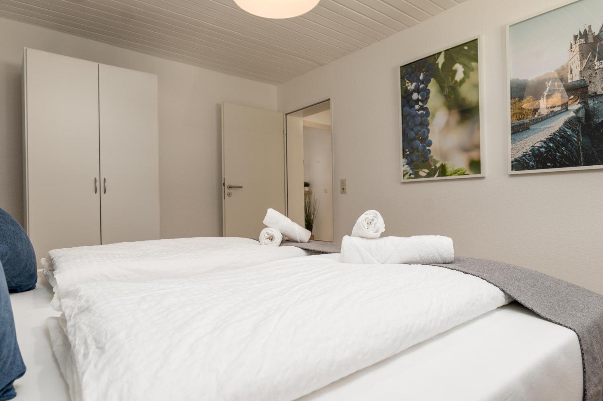Riesling Appartement For 2 - 4 People - Billiards - Balcony With Mosel View - Parking - Wine Barrel Bar - Fully Equipped Kitchen - Netflix - Waiputv - 3 Km From Cochem Klotten Exterior foto